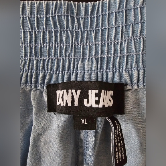 DKNY Denim Look 2 Piece Pant Set - Picture 4 of 5